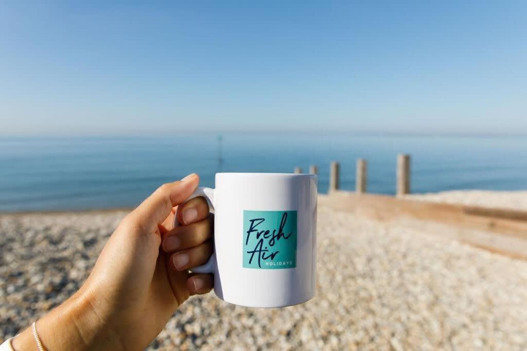Panoramic Sea Views In Beachfront Apt W Balcony Bognor Regis Kültér fotó