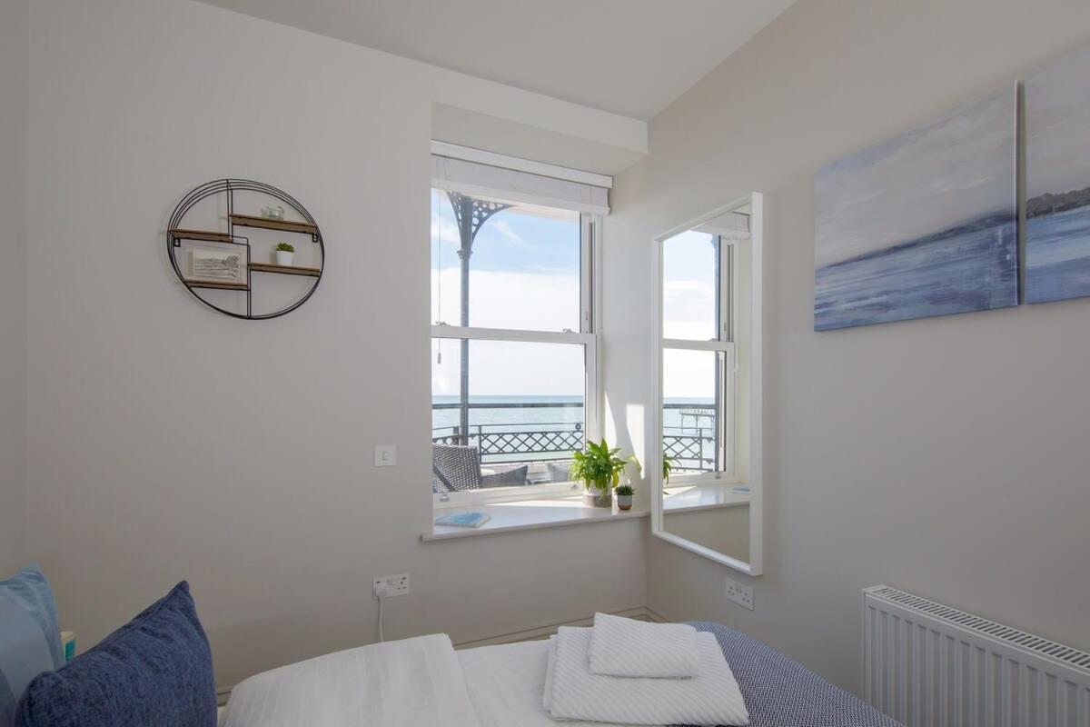 Panoramic Sea Views In Beachfront Apt W Balcony Bognor Regis Kültér fotó