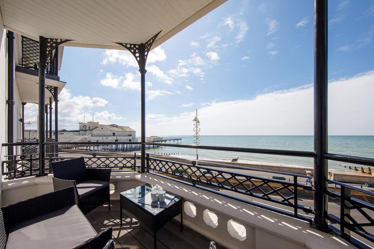 Panoramic Sea Views In Beachfront Apt W Balcony Bognor Regis Kültér fotó